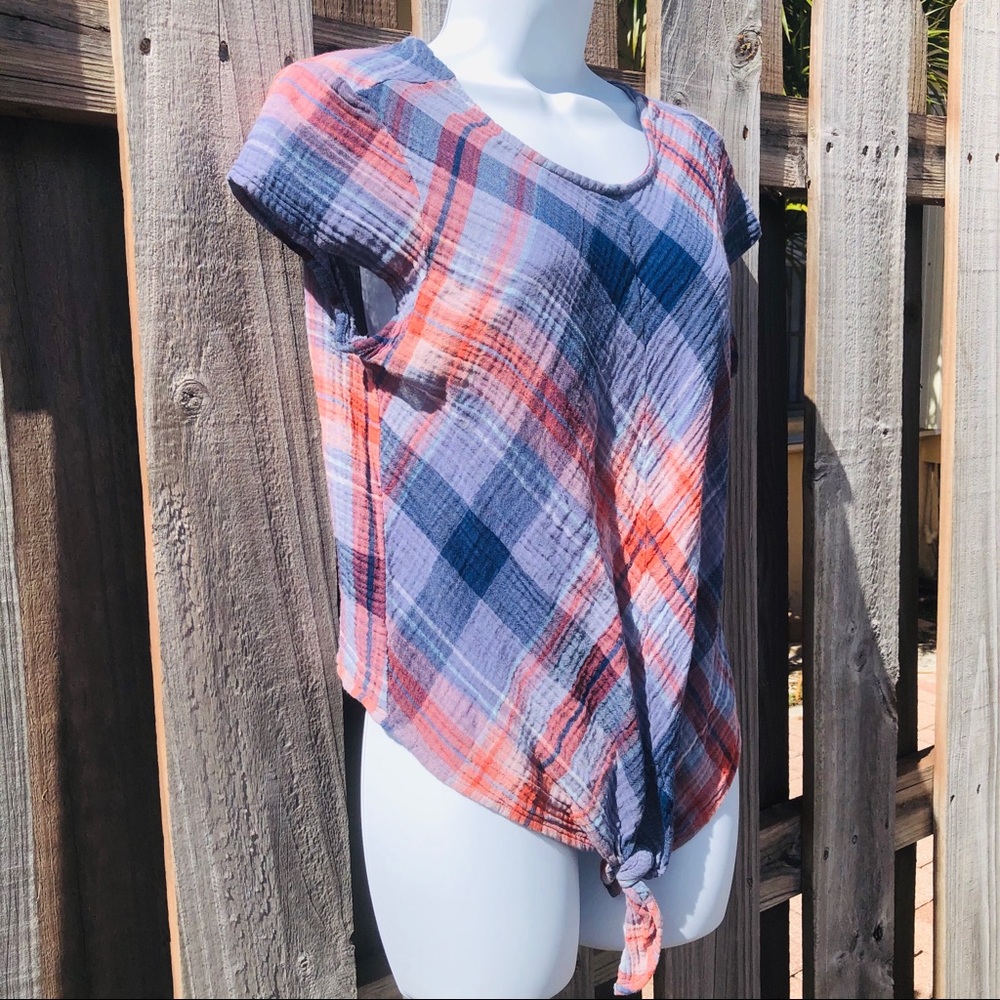 Cloth & Stone Tie Front Top Size Medium - Picture 2 of 5